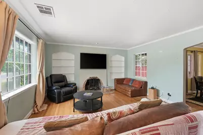 136 W Stadium Dr, Stockton, CA 95204 - Photo 5