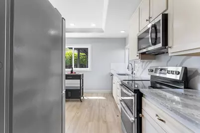 690 Albion Dr, San Jose, CA 95136 - Photo 13