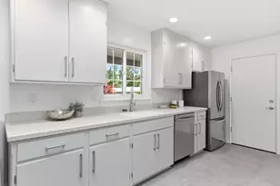 2036 Queens Ln, San Mateo, CA 94402 - Photo 9