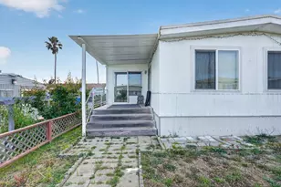 255 E Bolivar 39, Salinas, CA 93906 - Photo 3