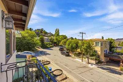 579 Alvarado St, Brisbane, CA 94005 - Photo 11