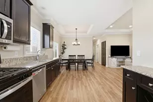 633 Shadow Creek Dr 586, San Jose, CA 95136 - Photo 13