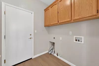 9257 Fosdyke Ct, Sacramento, CA 95829 - Photo 37