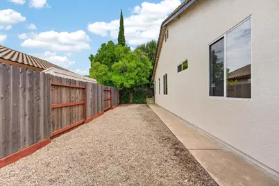 9257 Fosdyke Ct, Sacramento, CA 95829 - Photo 45