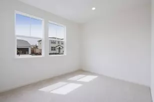 1890 Peony St, Hollister, CA 95023 - Photo 19