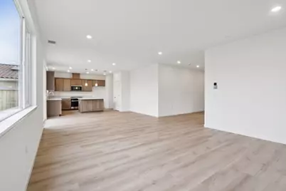 1890 Peony St, Hollister, CA 95023 - Photo 9