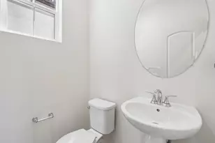 2221 Daisy Dr, Hollister, CA 95023 - Photo 11