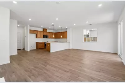2221 Daisy Dr, Hollister, CA 95023 - Photo 3