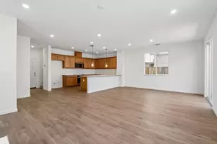 2221 Daisy Dr, Hollister, CA 95023 - Photo 3