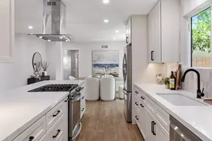 24022 Vanowen St, West Hills, CA 91307 - Photo 9