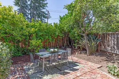20096 Chateau Dr, Saratoga, CA 95070 - Photo 35