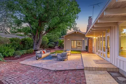 20096 Chateau Dr, Saratoga, CA 95070 - Photo 33