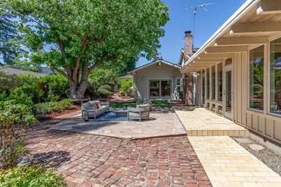 20096 Chateau Dr, Saratoga, CA 95070 - Photo 39