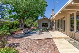 20096 Chateau Dr, Saratoga, CA 95070 - Photo 39