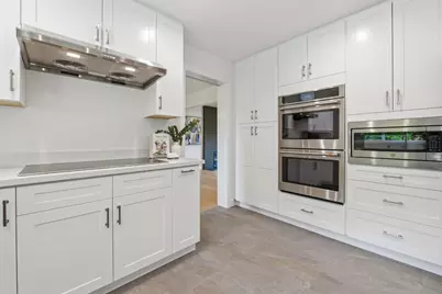 2740 Comstock Cir, Belmont, CA 94002 - Photo 25