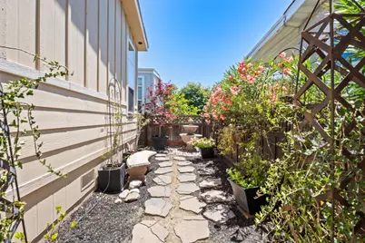 426 Chateau La Salle Dr 426, San Jose, CA 95111 - Photo 19