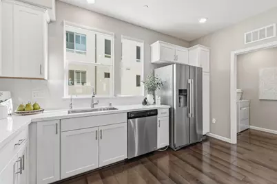 326 Agustin Narvaez St 4, San Jose, CA 95136 - Photo 5