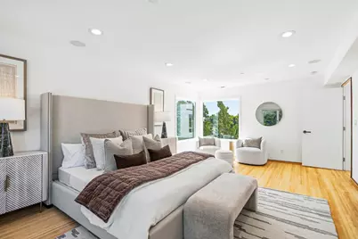 2912 Hillside Dr, Burlingame, CA 94010 - Photo 37