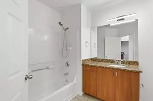 1060 S 3rd St 307, San Jose, CA 95112 - Photo 17