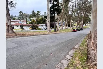 422 The Alameda, El Granada, CA 94018 - Photo 5
