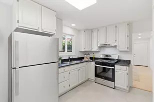 528 MacArthur Ave, Redwood City, CA 94063 - Photo 7
