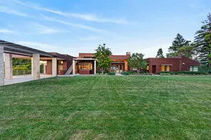 22525 Rolling Hills Rd, Saratoga, CA 95070 - Photo 29