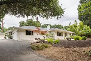 15208 Stratford Ct, Monte Sereno, CA 95030 - Photo 3