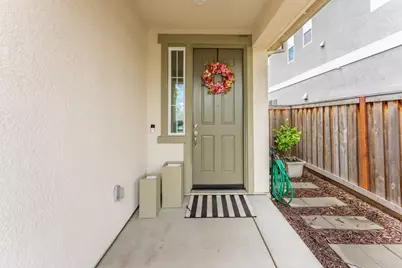 9584 Del Seis Dr, Sacramento, CA 95829 - Photo 7