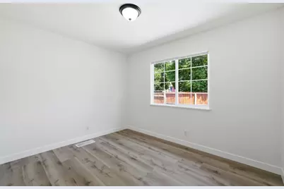 1601 S San Joaquin St, Stockton, CA 95206 - Photo 13