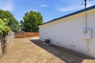 1601 S San Joaquin St, Stockton, CA 95206 - Photo 17