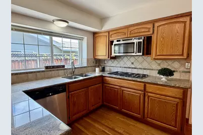365 Sara Ave, Sunnyvale, CA 94086 - Photo 7