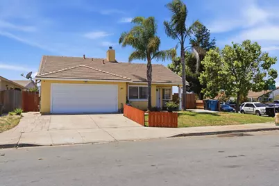 1015 Eagle Dr, Salinas, CA 93905 - Photo 3