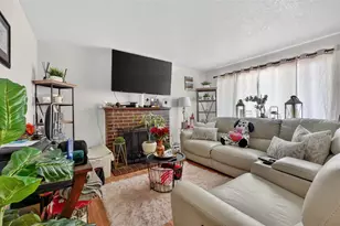 1852 Laguna St, Seaside, CA 93955 - Photo 5