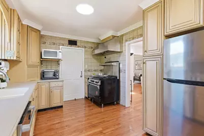 3010 Alameda De Las Pulgas, San Mateo, CA 94403 - Photo 13