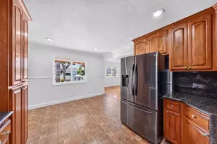1238 Tahiti Pl, Salinas, CA 93905 - Photo 13