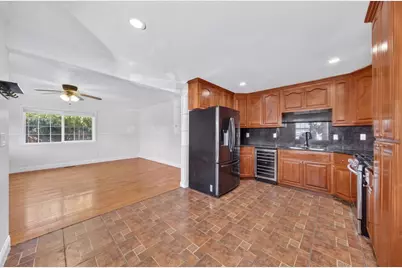 1238 Tahiti Pl, Salinas, CA 93905 - Photo 11