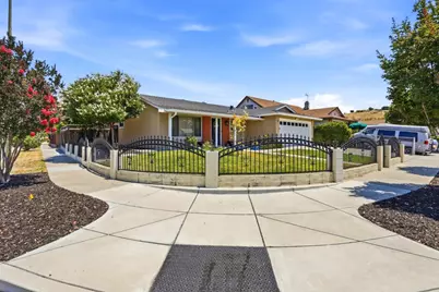 3876 Mare Place Ct, San Jose, CA 95121 - Photo 3