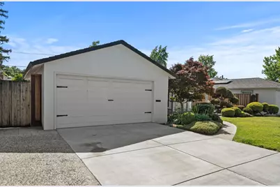 2684 Sutro, San Jose, CA 95124 - Photo 41