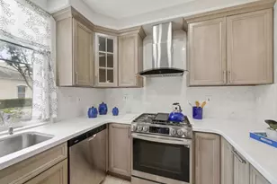 5635 Le Fevre Dr, San Jose, CA 95118 - Photo 11