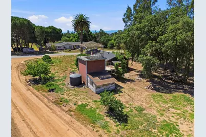 3115 Leavesley Rd, Gilroy, CA 95020 - Photo 9