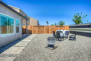 7436 Musa Grv Ave, Bakersfield, CA 93313 - Photo 13