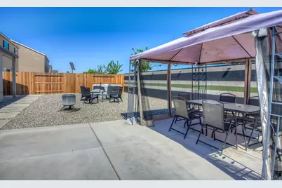 7436 Musa Grove Ave, Bakersfield, CA 93313 - Photo 15