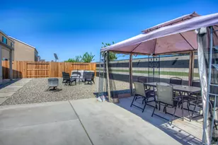 7436 Musa Grv Ave, Bakersfield, CA 93313 - Photo 15