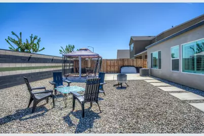 7436 Musa Grove Ave, Bakersfield, CA 93313 - Photo 9