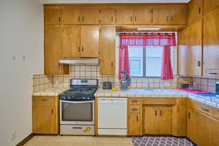 849 Monterey St, Hollister, CA 95023 - Photo 5