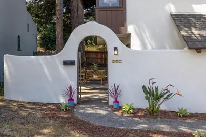 677 Taylor St, Monterey, CA 93940 - Photo 3