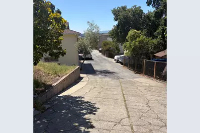 34 Cottage Ln, San Carlos, CA 94070 - Photo 3