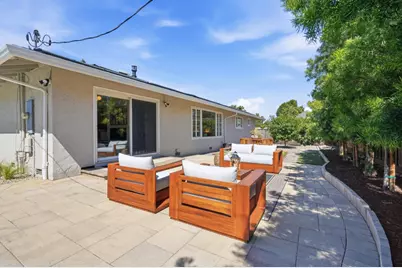 1090 Celilo Dr, Sunnyvale, CA 94087 - Photo 35