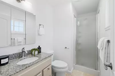 1090 Celilo Dr, Sunnyvale, CA 94087 - Photo 23