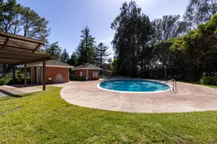 1135 Callas Ln 2, Capitola, CA 95010 - Photo 13